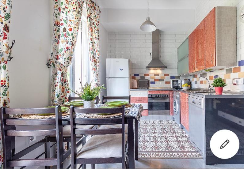Violeta Apartment With Cozy Balcony Sevilla Exterior foto