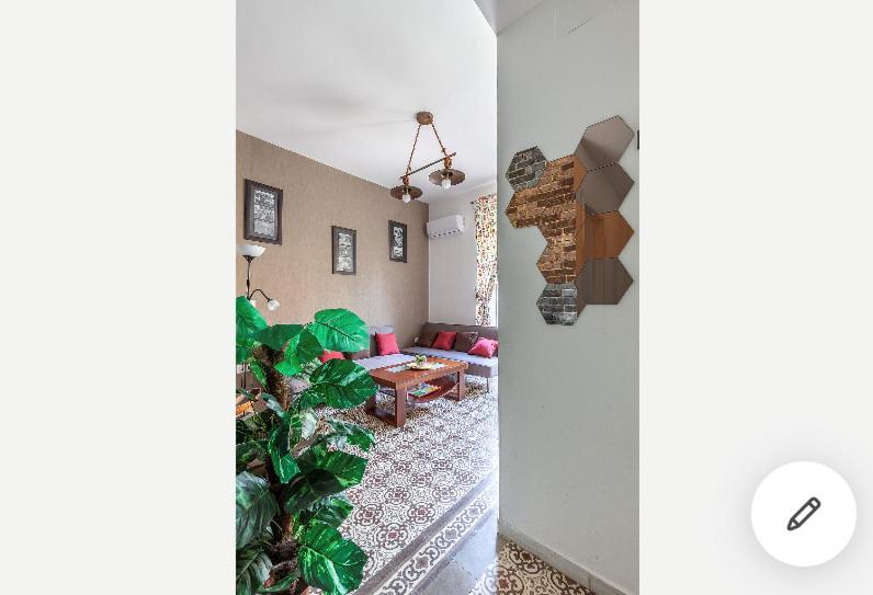 Violeta Apartment With Cozy Balcony Sevilla Exterior foto