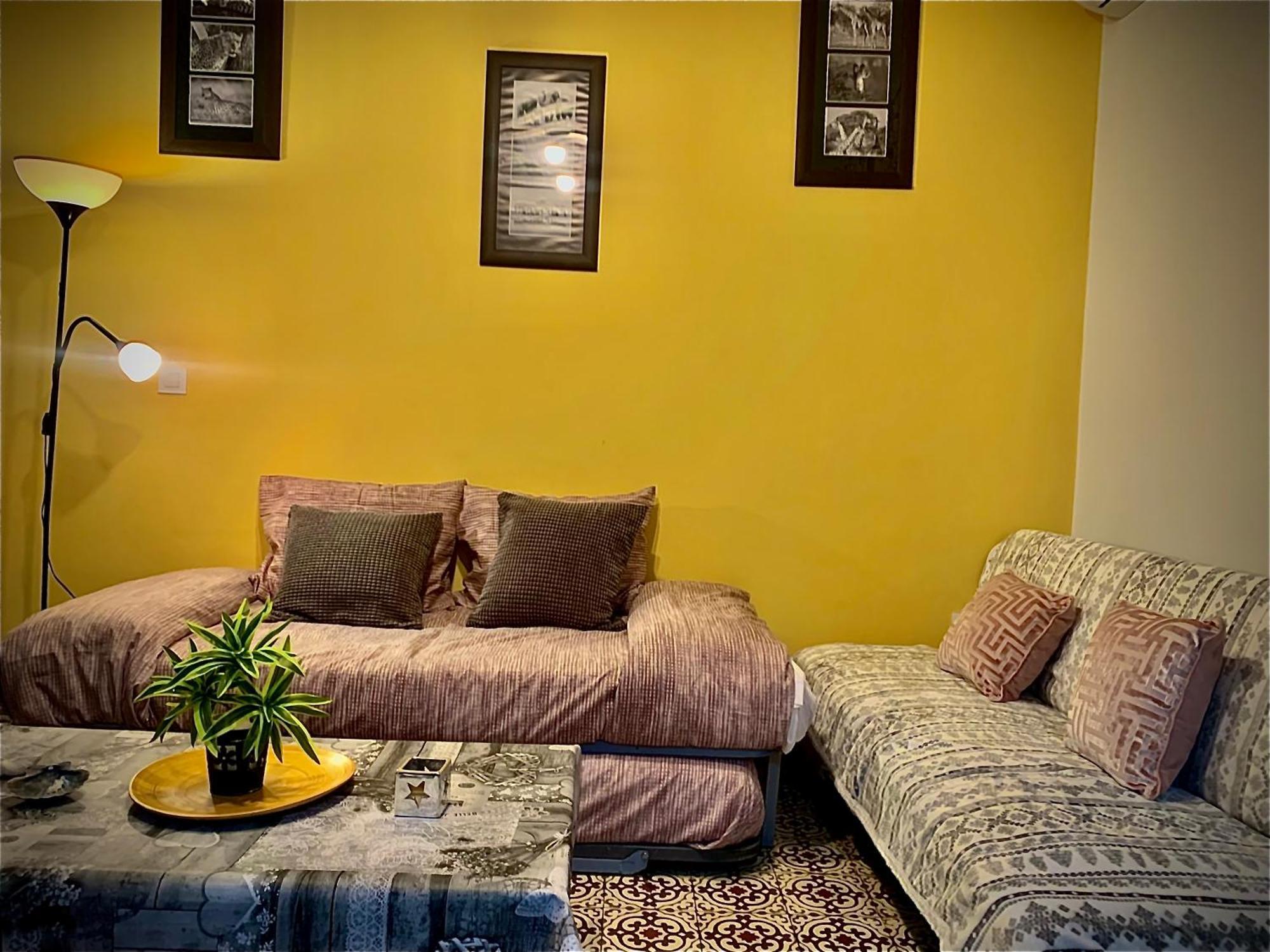 Violeta Apartment With Cozy Balcony Sevilla Exterior foto